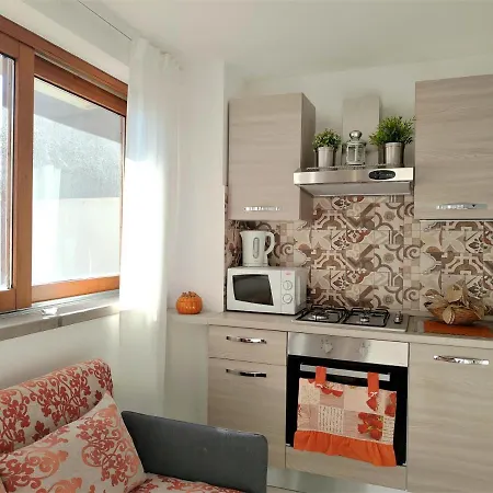 La Petite Maison Apartment *